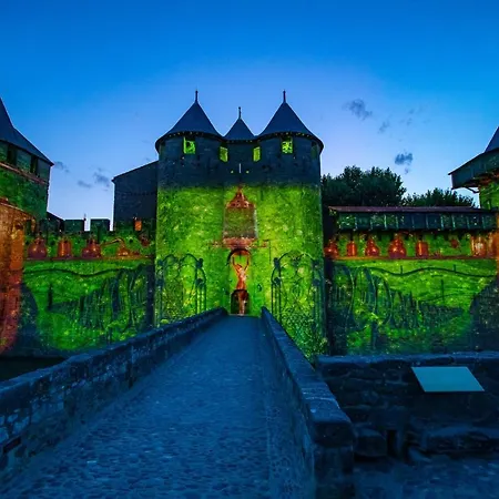Confort ! Calme, Climatisation, Parking Gratuit, Grande Terrasse, Ascenseur, Wifi *