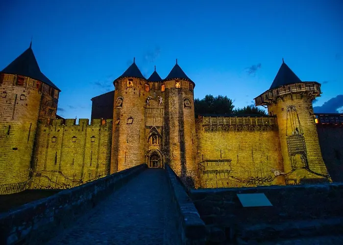 Confort ! Calme, Climatisation, Parking Gratuit, Grande Terrasse, Ascenseur, Wifi Daire Carcassonne