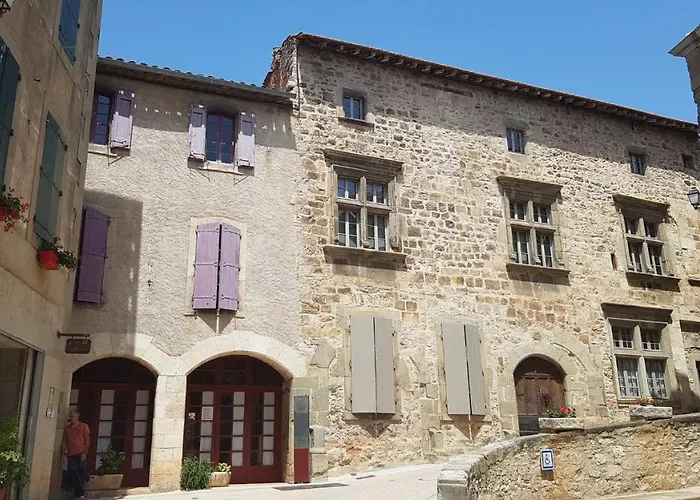 Confort ! Calme, Climatisation, Parking Gratuit, Grande Terrasse, Ascenseur, Wifi Carcasona
