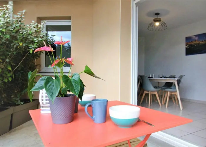 Confort ! Calme, Climatisation, Parking Gratuit, Grande Terrasse, Ascenseur, Wifi Apartamento Carcasona